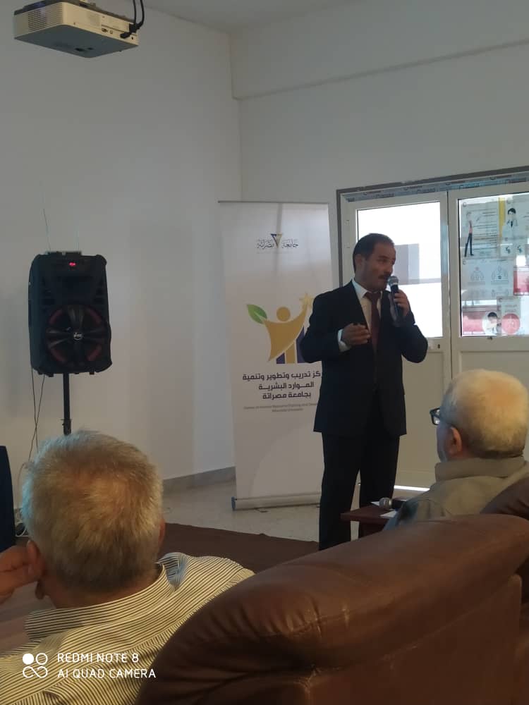 فعاليات اليوم الأول لورشة العمل لخريجي الجامعة الجدد وطلاب الفصل النهائي