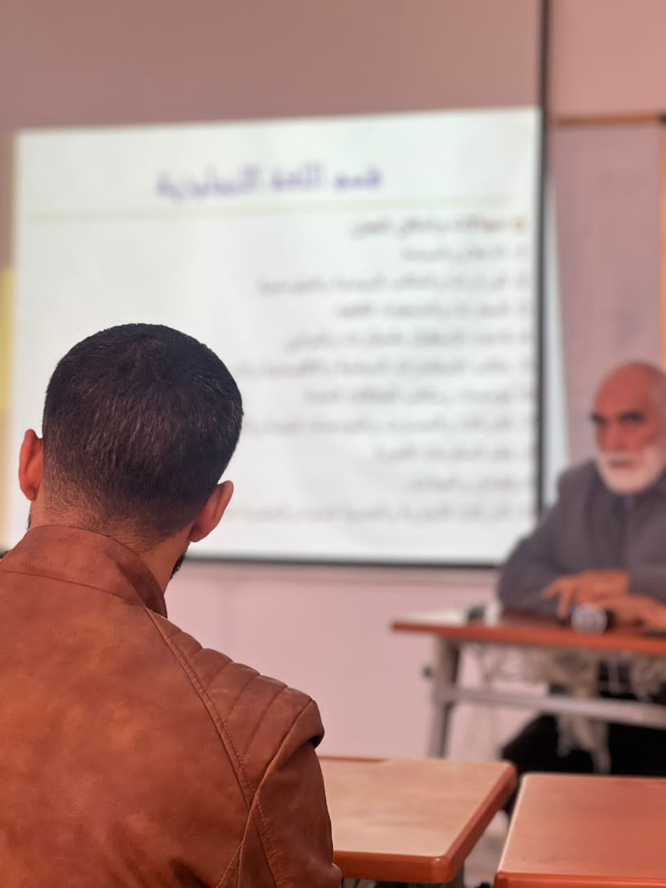 مدى توافق مخرجات البرامج التعليمية بكلية اللغات والترجمة مع متطلبات سوق العمل