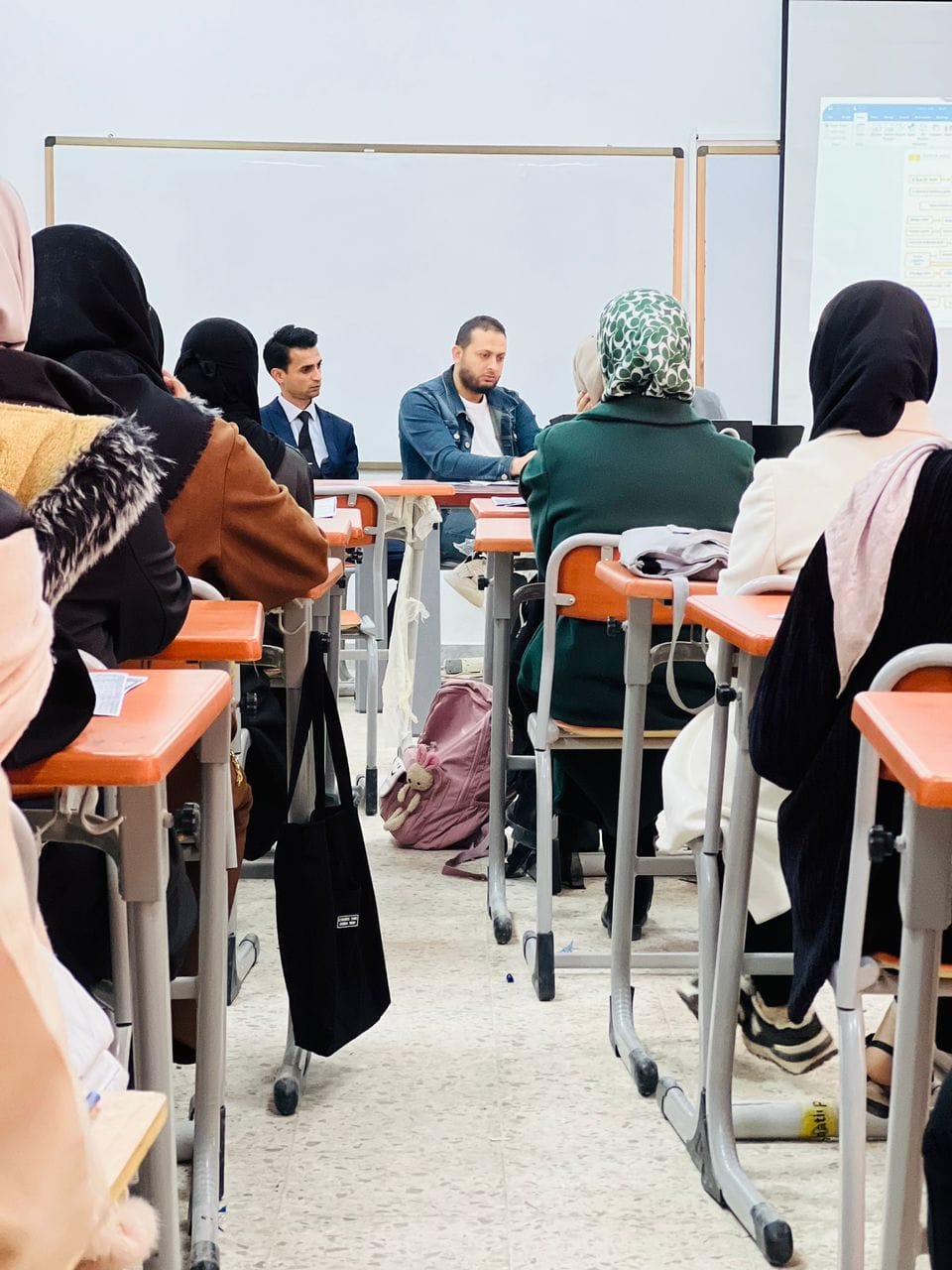 الملتقى التعريفي لطلبة قسمي اللغة الإنجليزية واللغة العربية