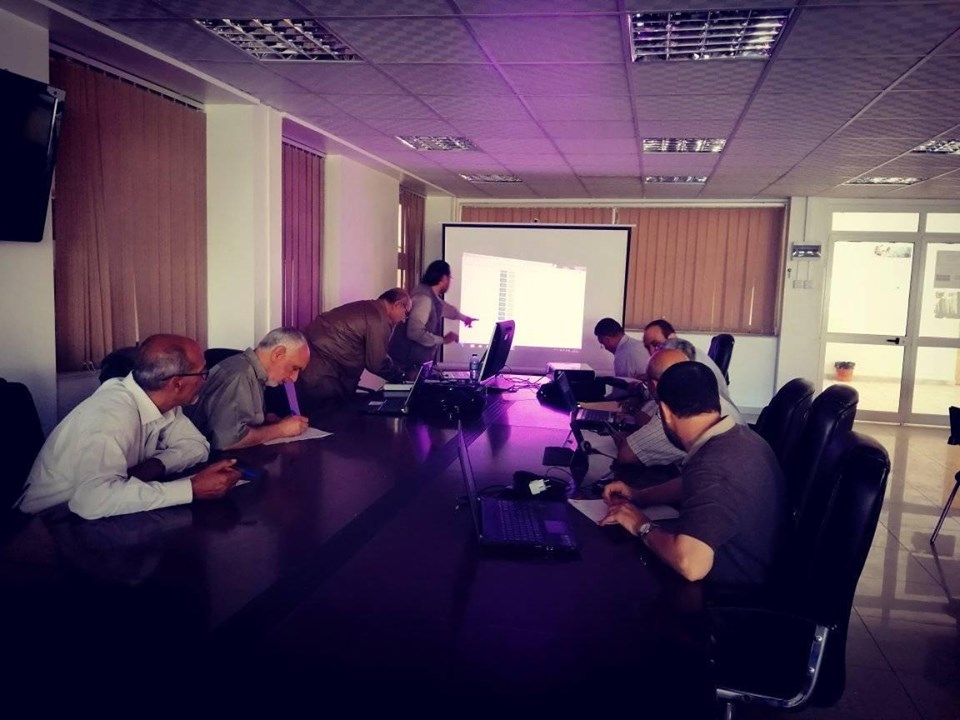 ورشة عمل حول كيفية استخدام وتشغيل المنصة الإلكترونية بموقع الجامعة